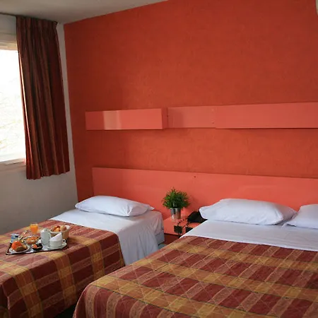 Otel De Bordeaux 2*